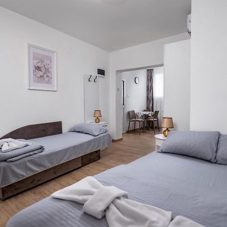 Apartmani Kaan Podgorica Exteriör bild