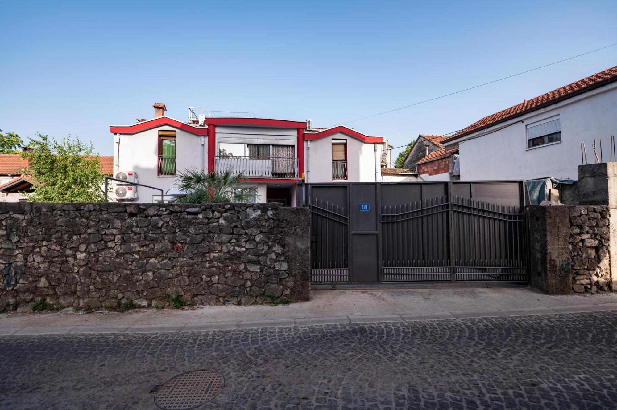 Apartmani Kaan Podgorica Exteriör bild