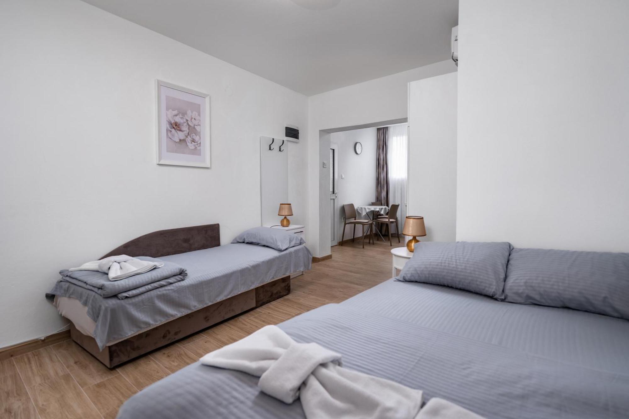 Apartmani Kaan Podgorica Exteriör bild