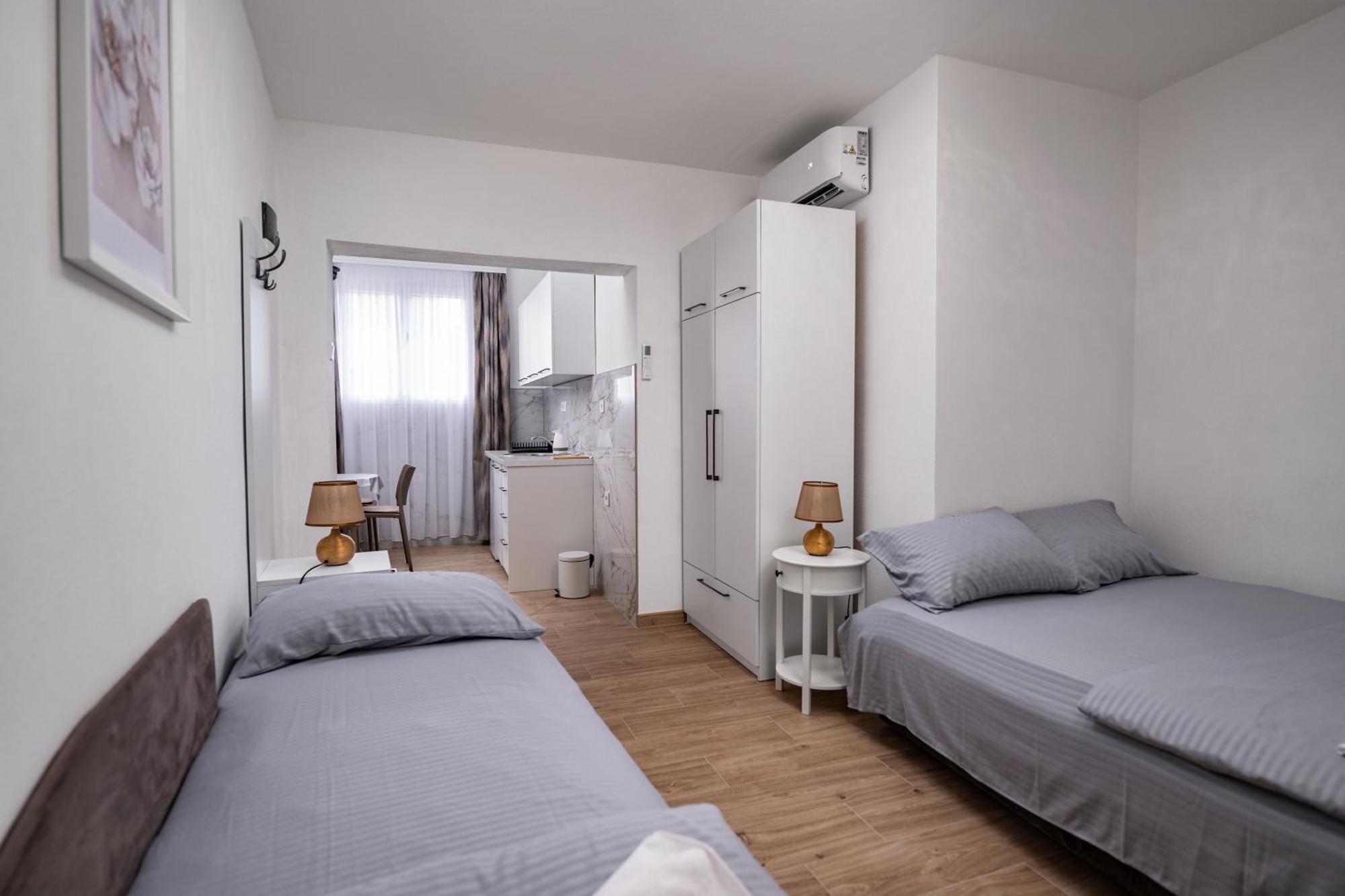 Apartmani Kaan Podgorica Exteriör bild