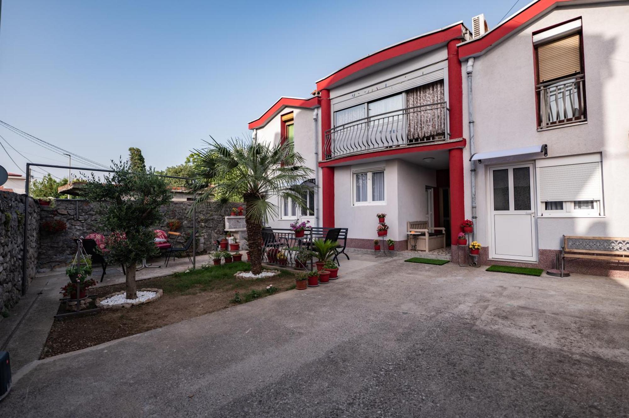 Apartmani Kaan Podgorica Exteriör bild